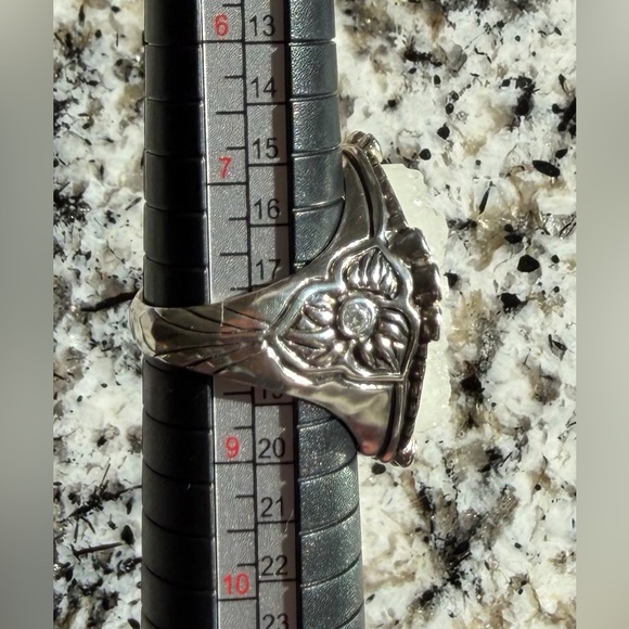 SILPADA “Beauty in the Rough” .925 Sterling Silver Druzy w/CZ Accents_Size 8 - Picture 4 of 8